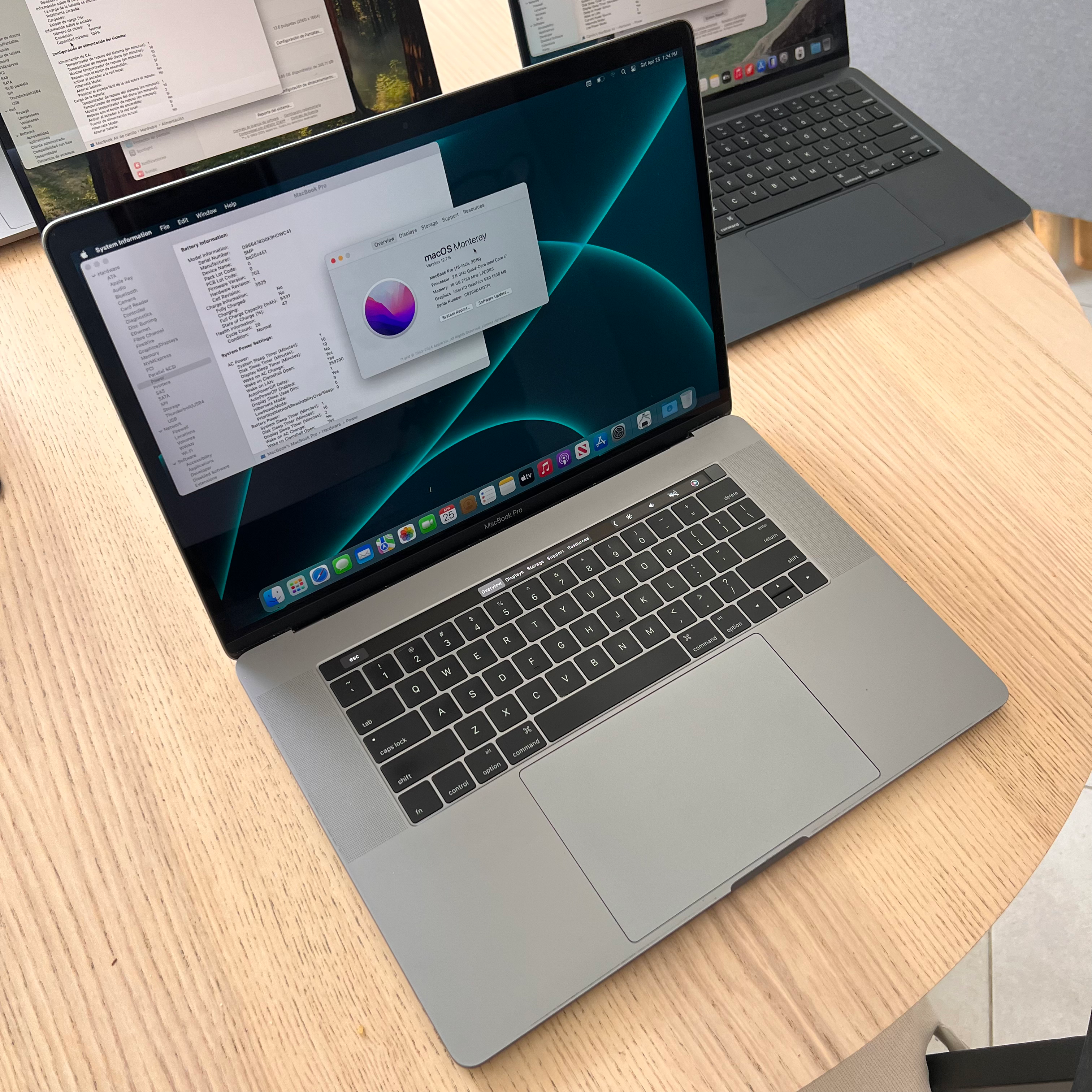 VENDIDO- MacBook Pro 15" (2016) i7 2.6GHz | 16GB RAM | 250GB SSD | Radeon 2GB