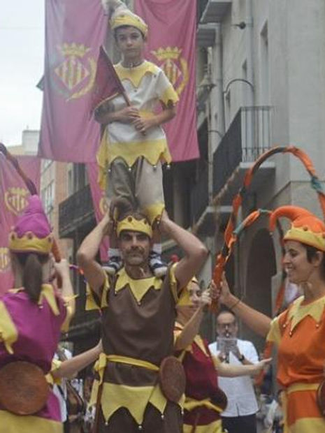 El nostre Esbart dansaire al seguici de Sant Miquel