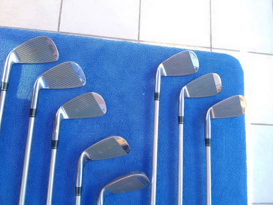 Thumbnail: Proline Golf Bag with all Zipp’s still working order.