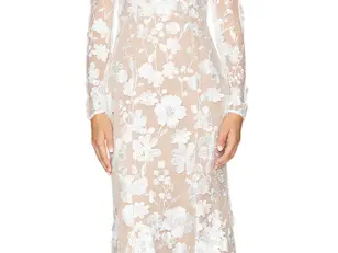 Winter Wedding Trend Spotlight: 3D Floral Gowns for the Modern Bride