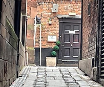Courtyards and Lanes of Chester: Guided Tour