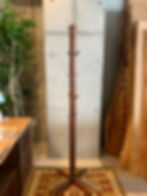 サムネイル： muniwood-coat-hanger-木製コートハンガー