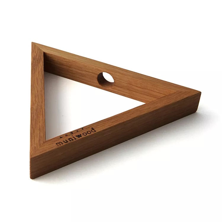 サムネイル： 3角形の一輪挿し