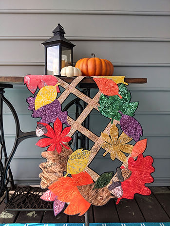 Lacy Poinsettia Lattice Runner