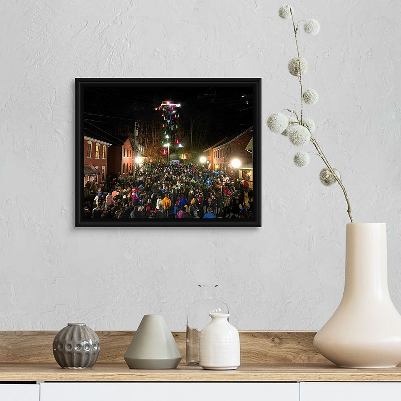 Thumbnail: Christmas at the Square - Dubuque, IA