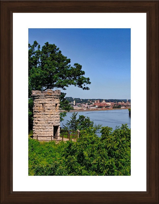 Thumbnail: Julien Dubuque Monument / Mississippi River