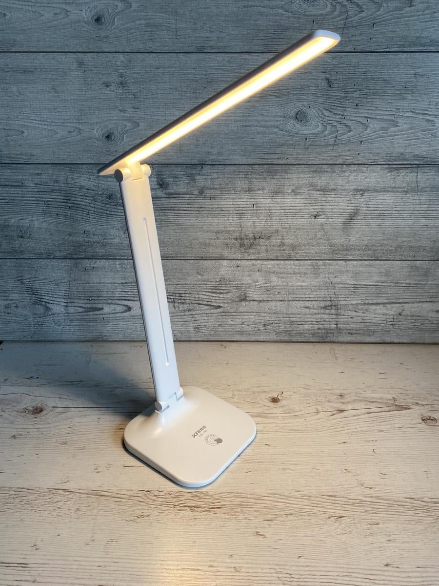 NAMIZNA LED SVETILKA 782