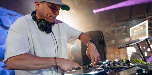 Daniel DJ S-CODE | The Bandits Tuggen SZ