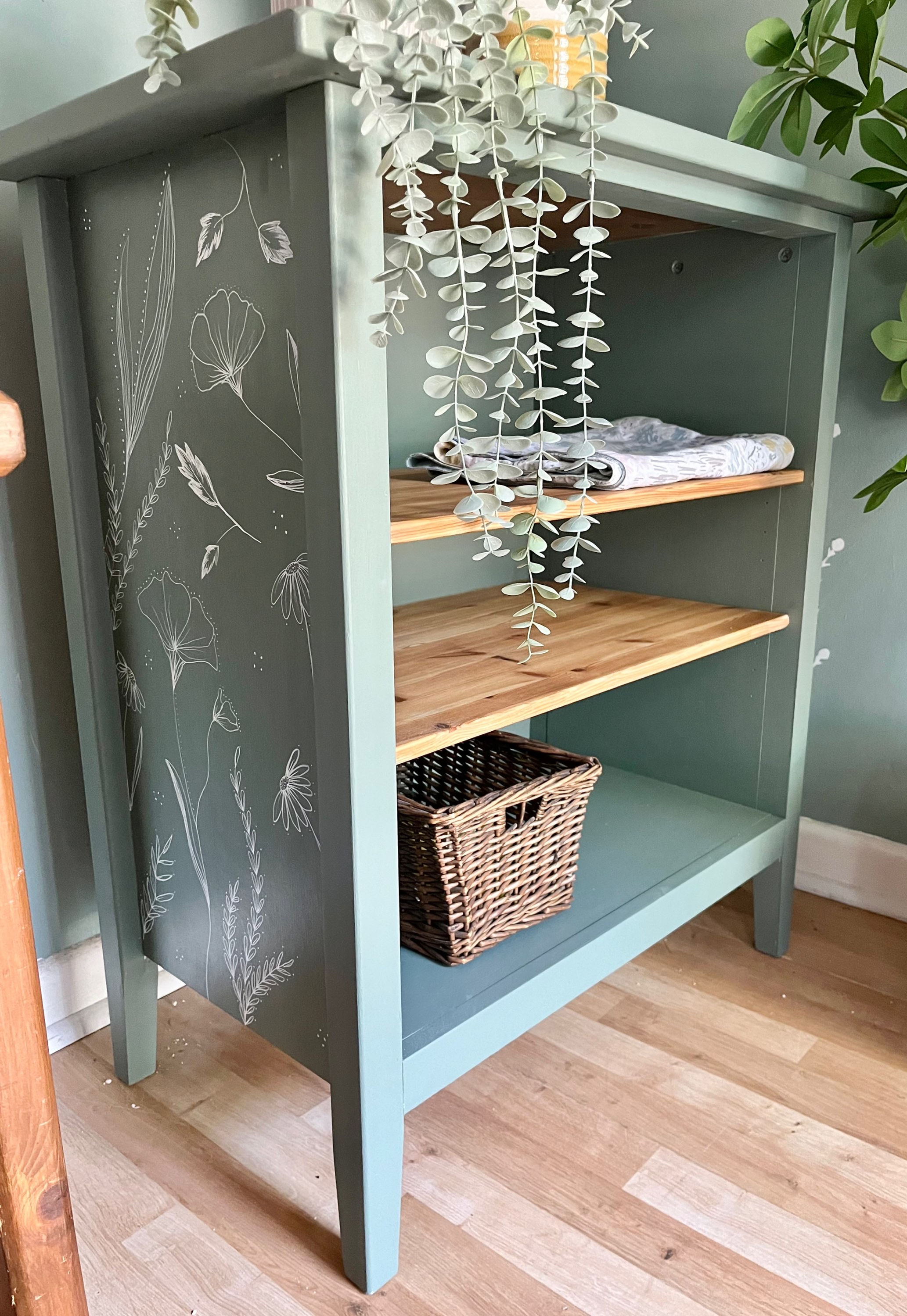 Hand painted shelf unit 