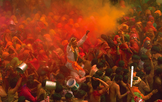 Holi, the colors party in Inda © Hope Production/ Calt Production