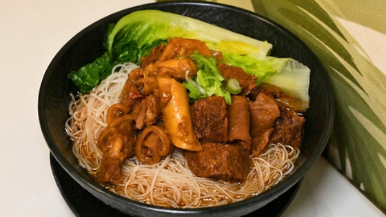 Beef Brisket Rice Vermicelli 牛腩米粉