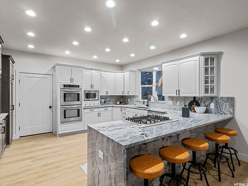 Kitchen 4.jpg
