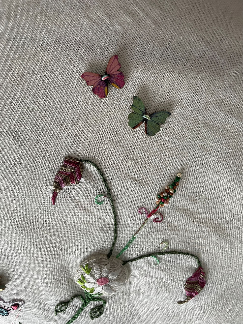 Miniatyrbild: Broderad Kattkudde 