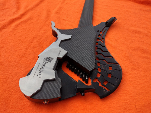 Azwen Headless 8 | etherial-guitars