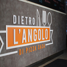 DIETRO L'ANGOLO DI PIZZA CASA