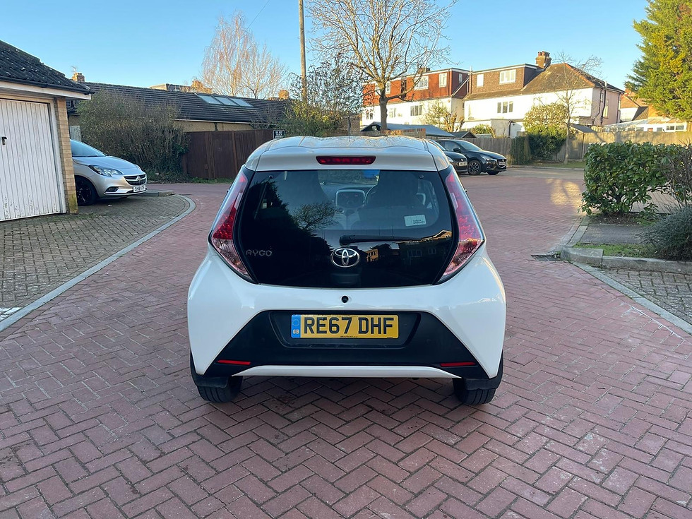 Thumbnail: TOYOTA AYGO 2017