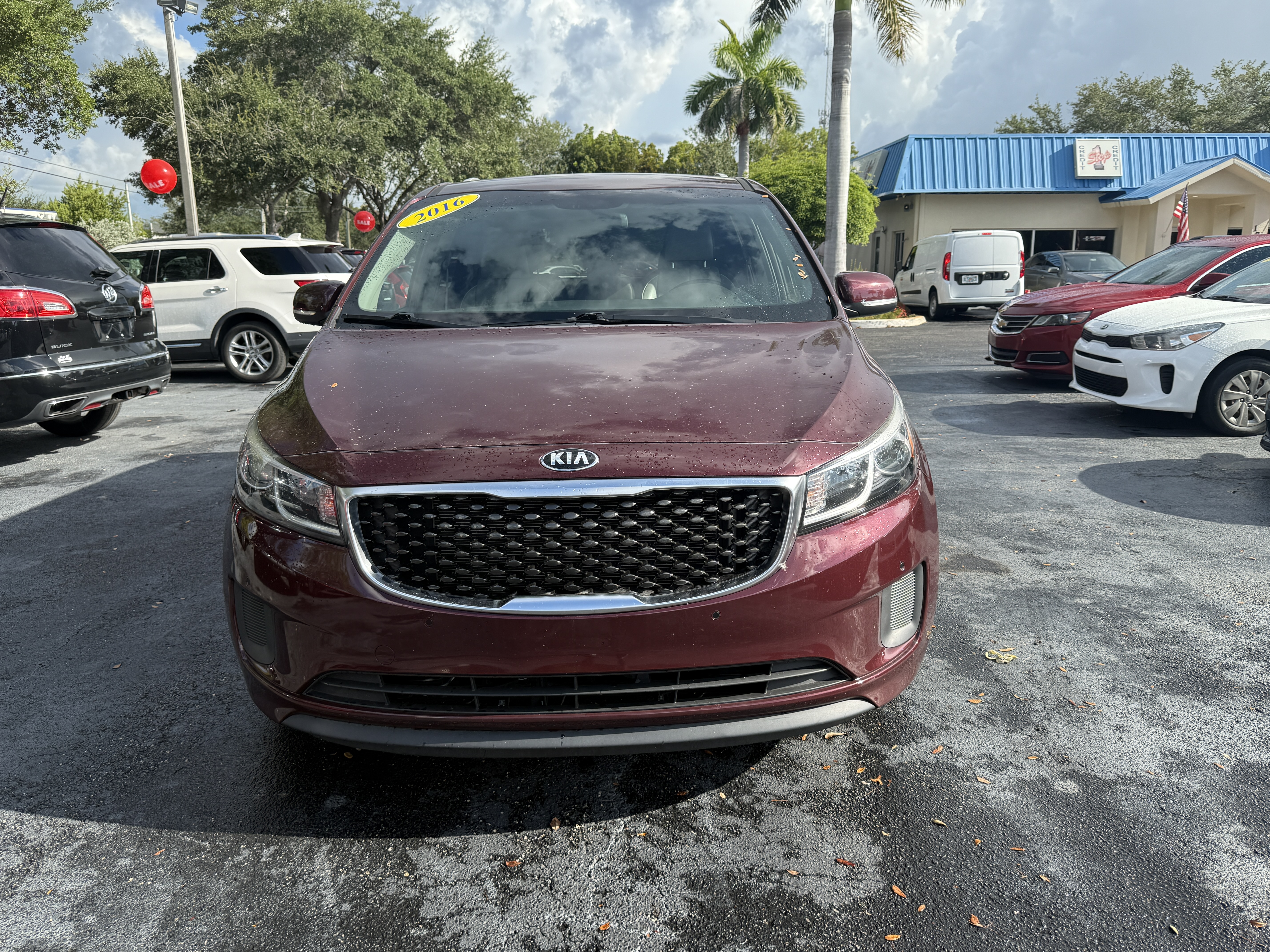 2016 Kia Sedona LX's photo