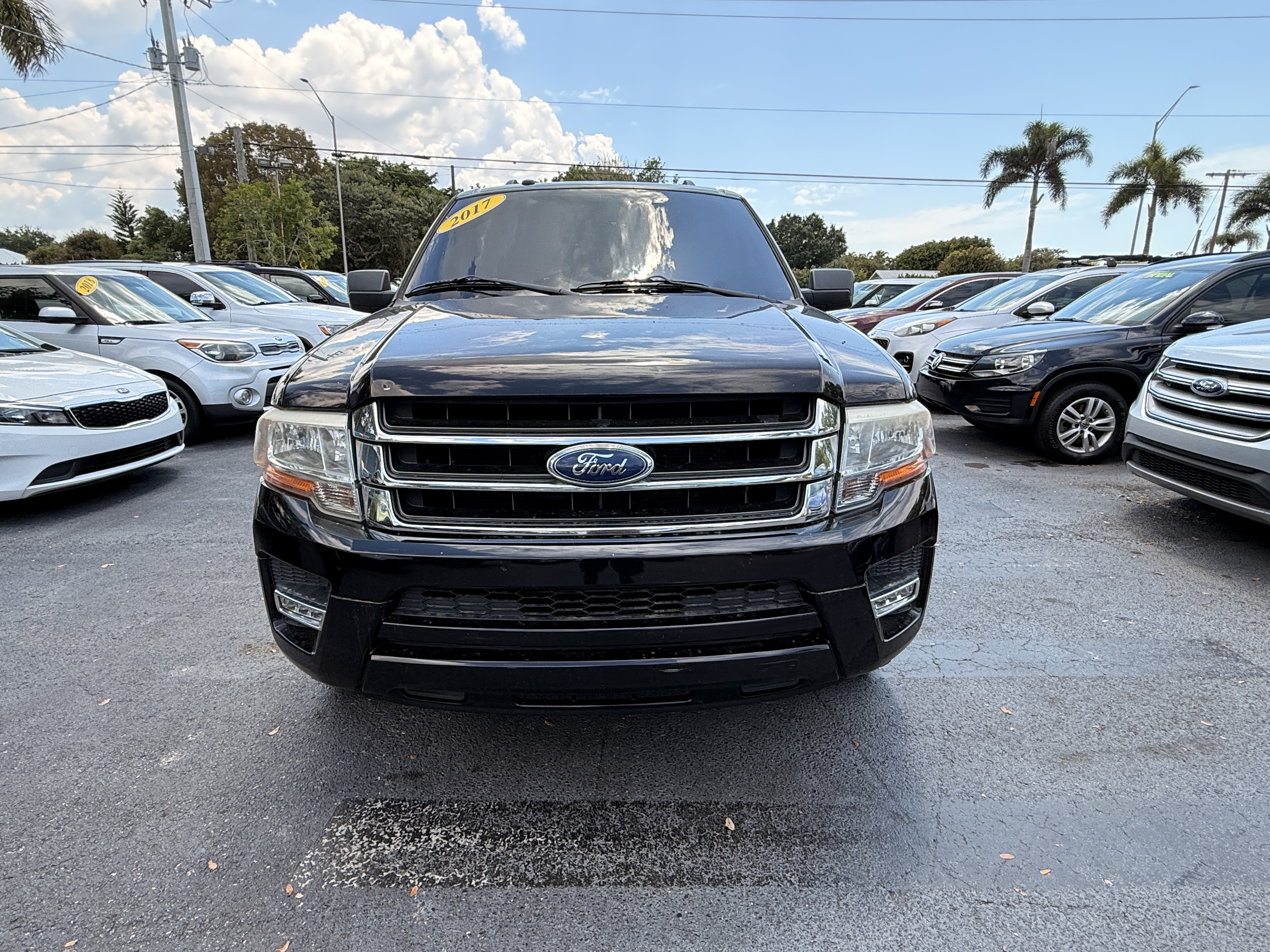 2017 Ford Expedition XLT's photo
