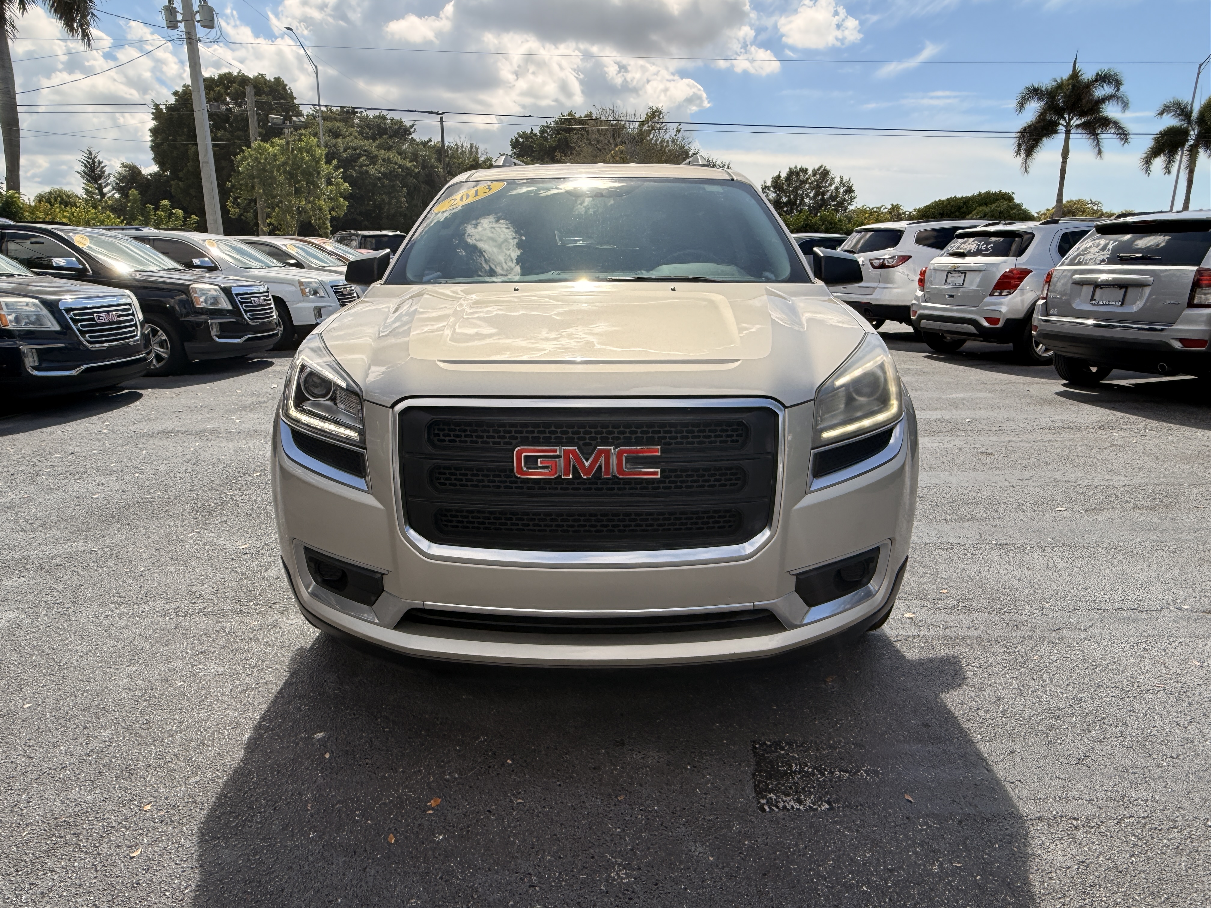 2013 GMC Acadia SLE1's photo