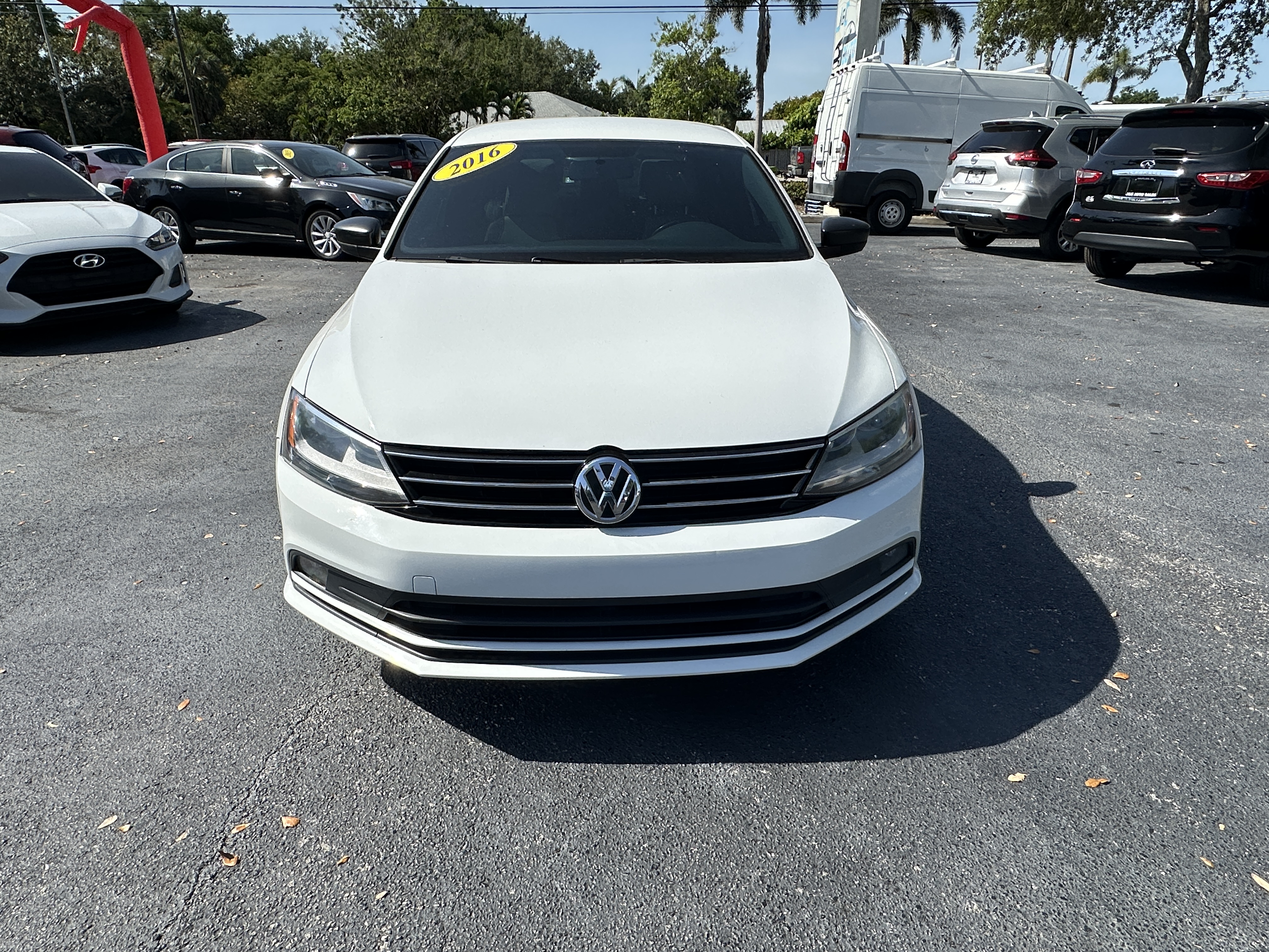 2016 Volkswagen Jetta Sport's photo