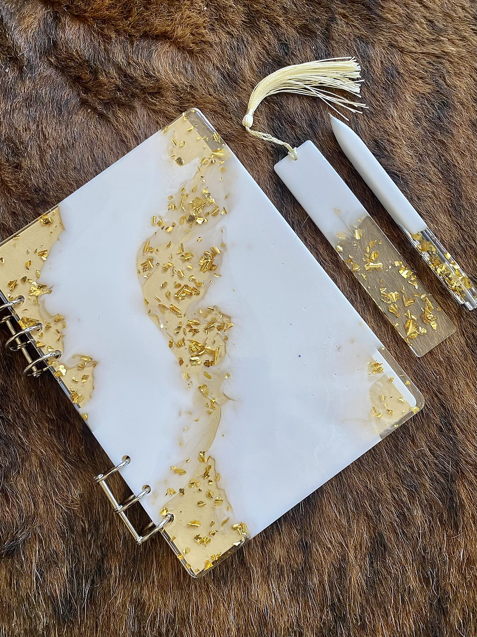 Thumbnail: Set: Notebook, pen & bookmark, variations 