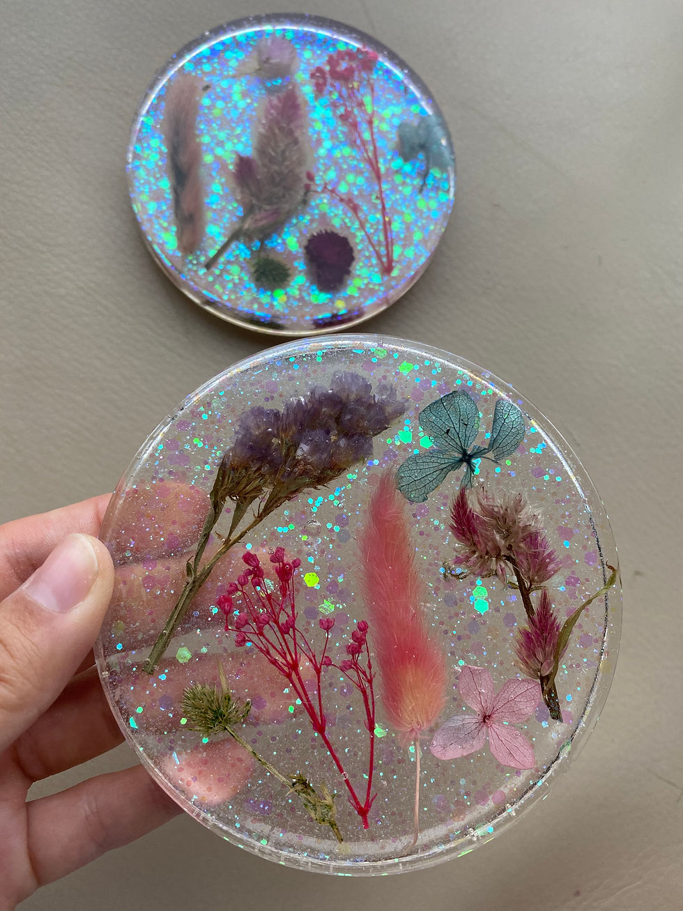 Thumbnail: Resin coasters with real flowers, variations