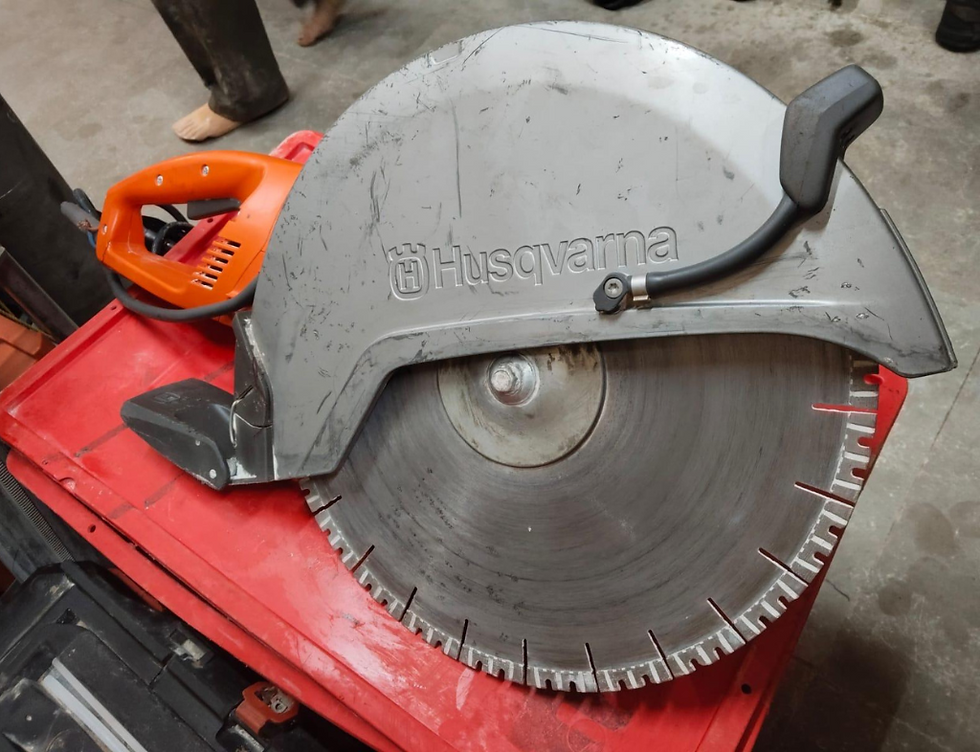 DeeTec Tools Handsaw Blade on a Handsaw Machine