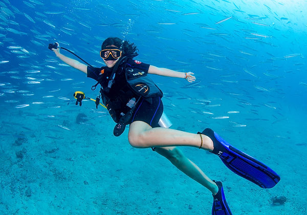 GoDive PADI OWD in Thailand | Alain Barrat during a PADI Open Water Diver course in Phuket | oxybullesdiving Rawai