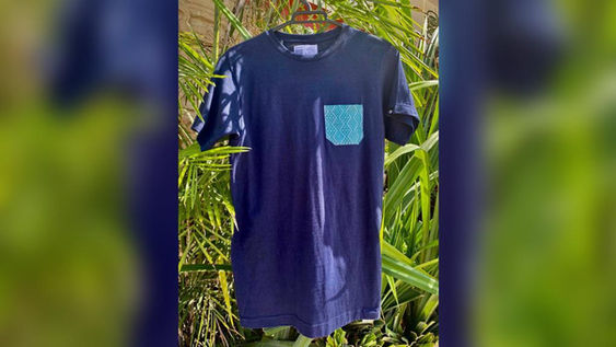 Playera azul TBT de frente
