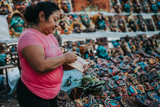 Artisan Chichen Itza