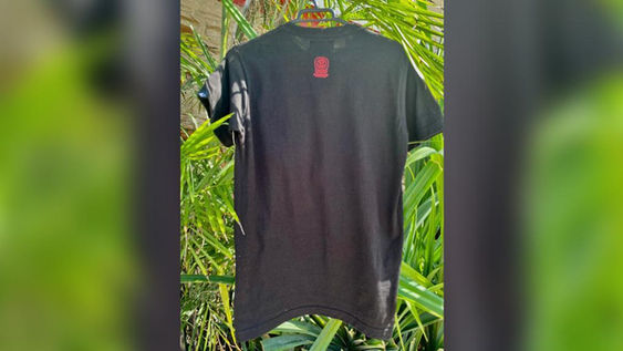 Playera rojo MKT Atras