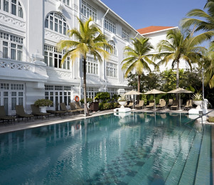 Hotel Pool