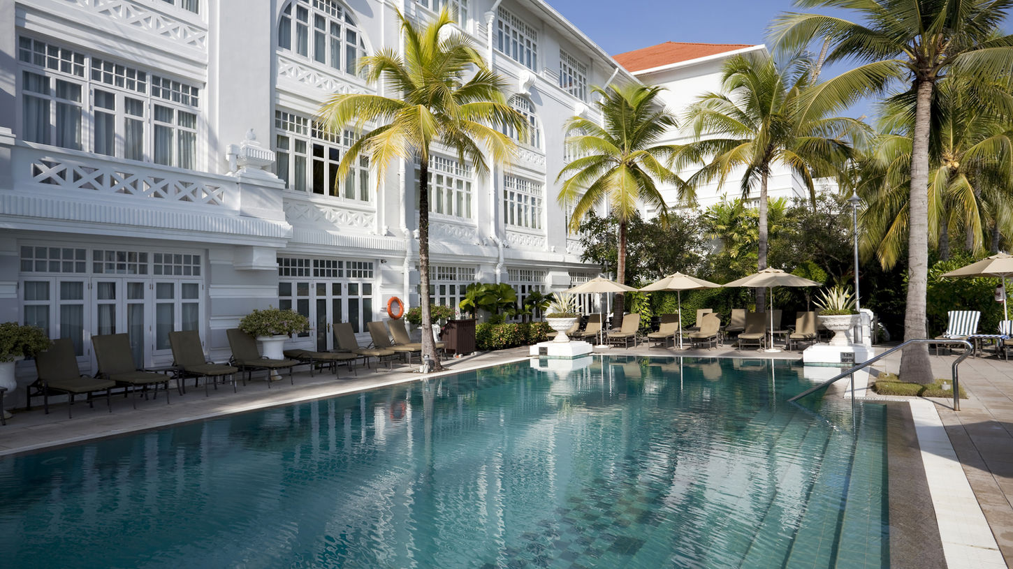 Hotel Pool