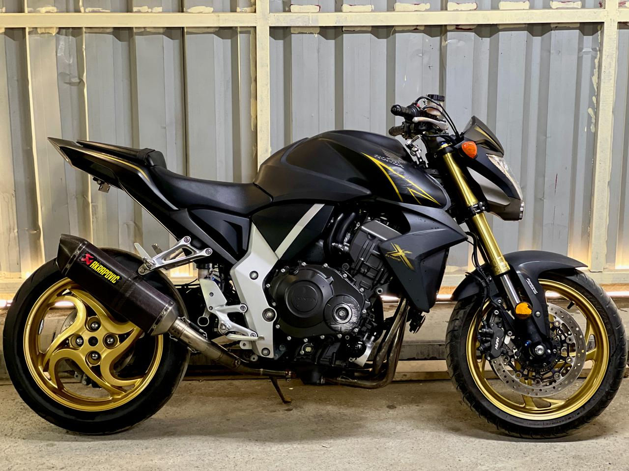 CB1000R