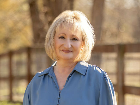 Author Interview: Marlene Bell on A Hush at Midnight