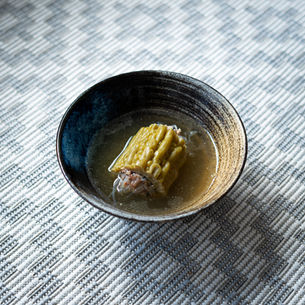Soupe de Concombre Amer Farci au Porc