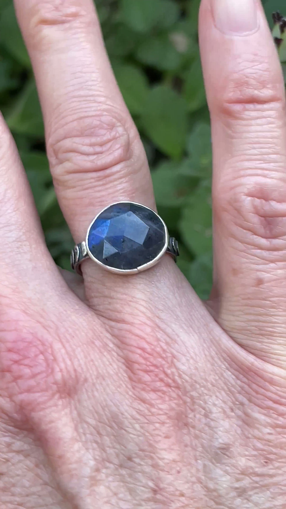 Thumbnail: Labradorite Moonphase Ring