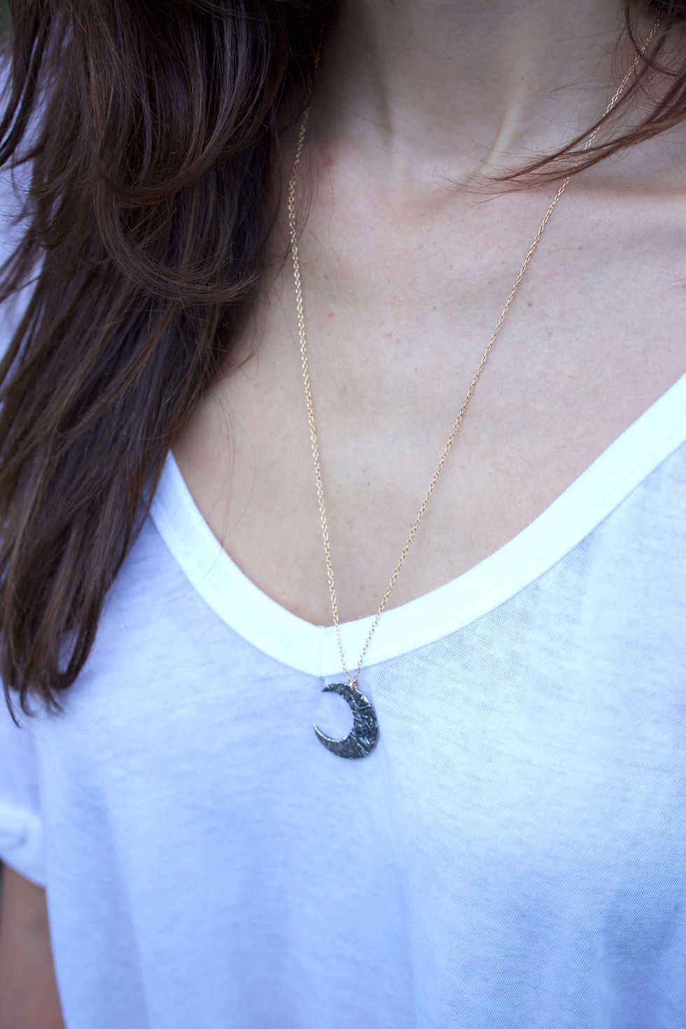 Thumbnail: Medium Crescent Moon Necklace