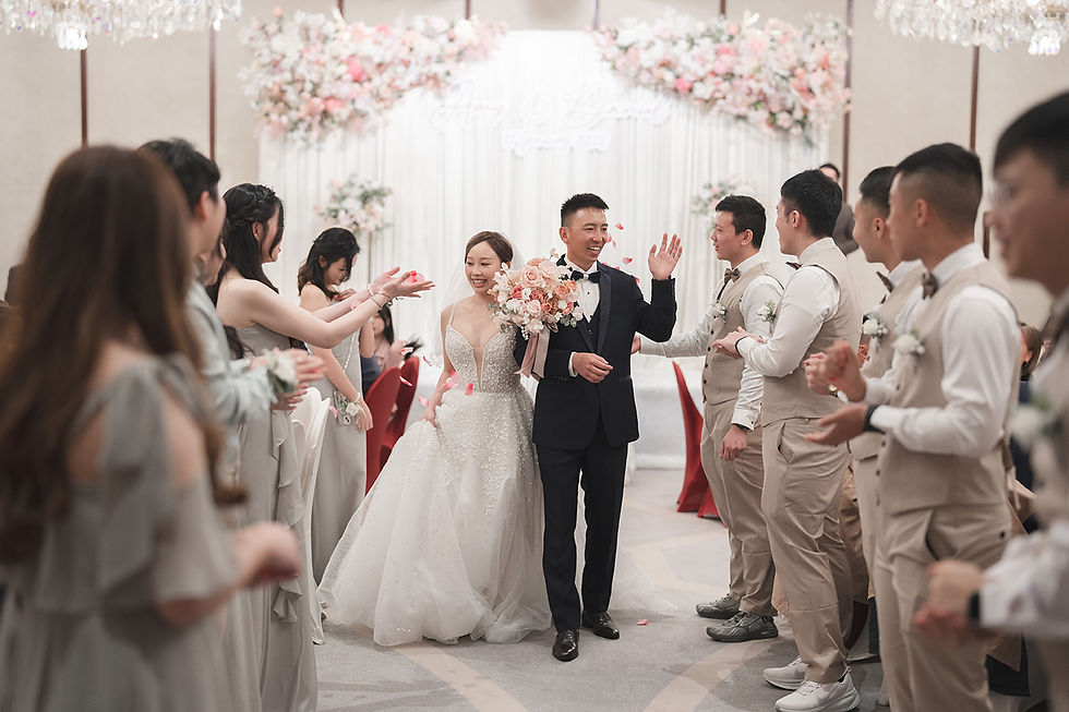新人在 holiday inn 證婚畫面
photo by palphotography