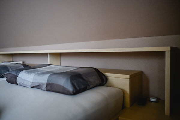 Schlafzimmer (25).jpg