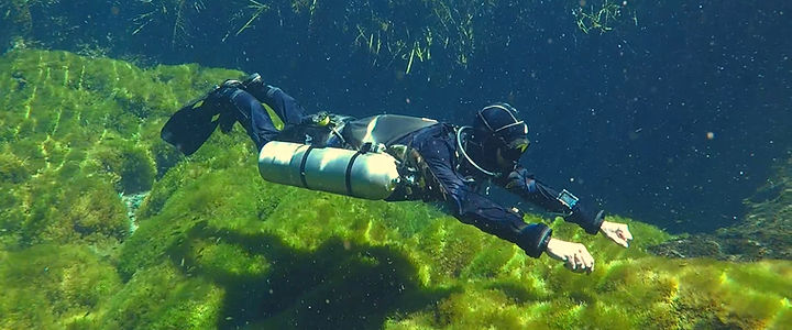 Sidemount_edited.jpg