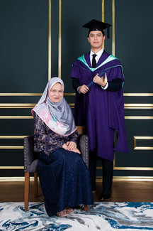 Graduation & Convocation & Family Photoshoot in Photo Studio Near You.