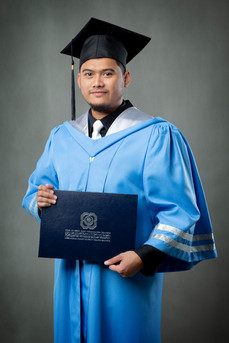 Graduation & Convo Photoshoot Studio & Family Photoshoot.