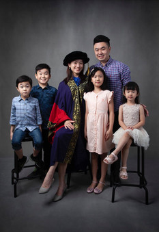 Graduation & Convocation & Family Photoshoot in Photo Studio Near You.