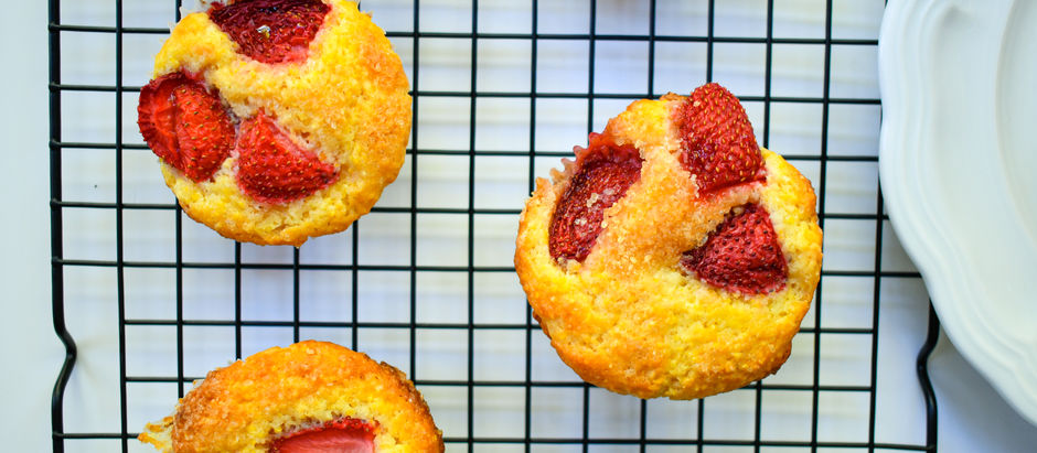 Fresh Strawberry Corn Muffins, Wine Day, UB40, Doja Cat, War, Mark Ronson, Amy Winehouse, & Orff