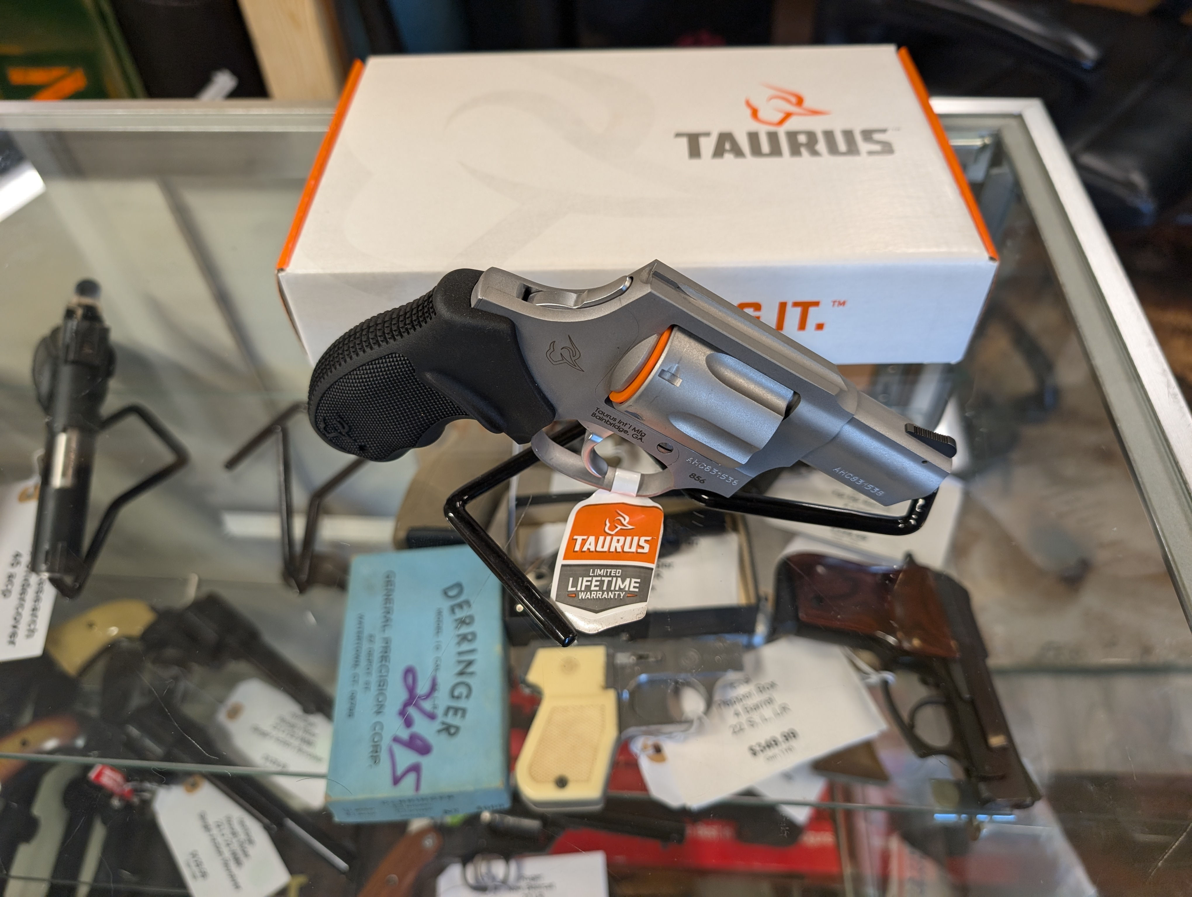 Taurus 856 38 Spec 2" 6 shot revolver New 
