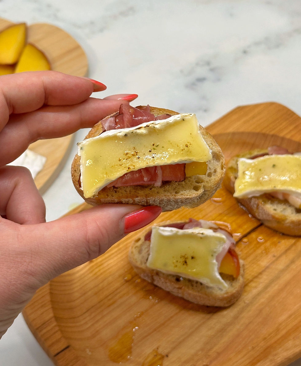 Camembert CrĆØmeāÆBrĆ»lĆ©e on Toast