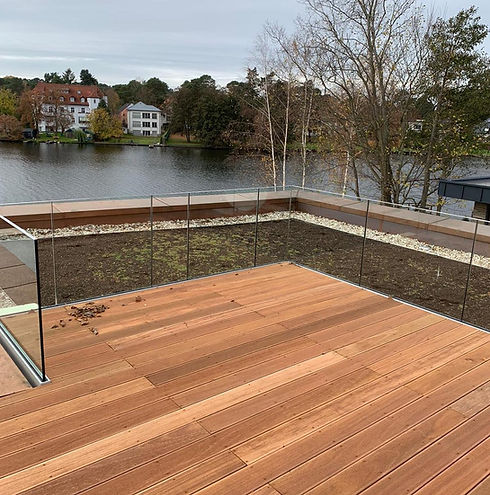 villa-zeuthen-aussenansicht-dachterrasse