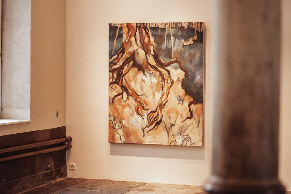 150x120cm grosses Acrylbild auf Rohleinen an Galerie Wand präsentiert - chantal Hedigers Werke online kaufen