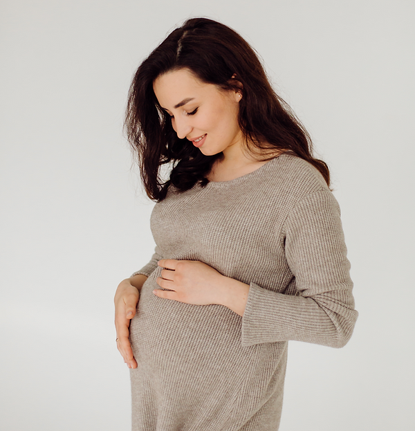 beautiful-young-pregnant-woman-posing-st